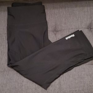 Reebok capri workout leggings